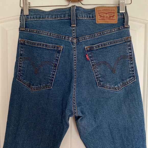 Levi’s Wedgie Skinny size 27 (4) - Picture 3 of 4